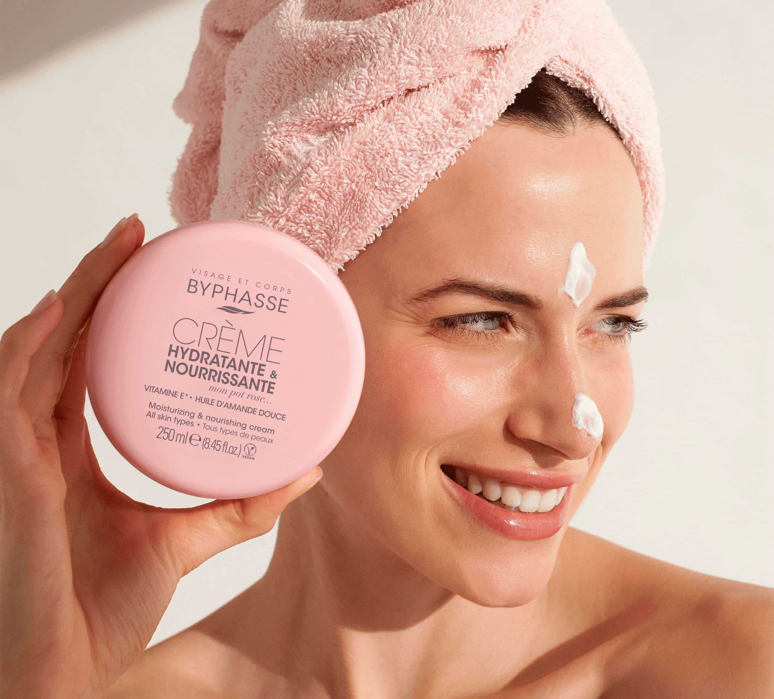 CRÈME SOIN HYDRATANT ET NOURRISSANT 250ML